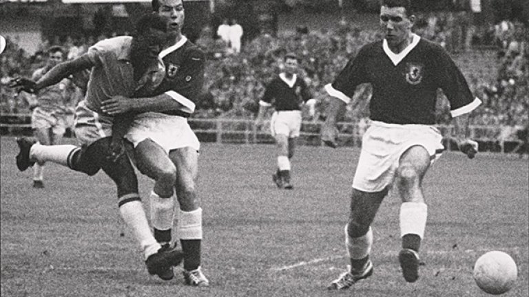 2. Шампион, Швеция, 1958
Това е първата световна титла на сметката на бразилците, а първенството е първо на Стария континент. 17-годишният Пеле прави истински фурор - гол срещу Уелс, три срещу Франция и два срещу домакините от Швеция на финала.