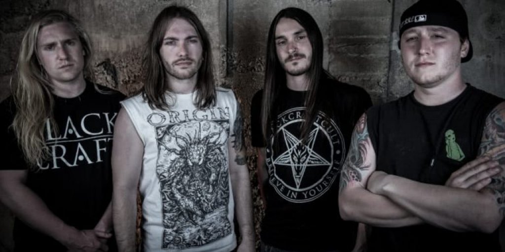 Progressive alien deathcore
Да, и такова нещо съществува и няма как да не представлява интерес за метъл маниаците, които изгарят от желание да откриват нови проявления на любимата си музика. Космически, атмосферичен и безкомпромисно сложен и комплексен, този жанр се отличава с технични инструментални партии и много бруталност. Сред представителите са Rings of Saturn, The Faceless, Enterprise Earth и The Zenith Passage.