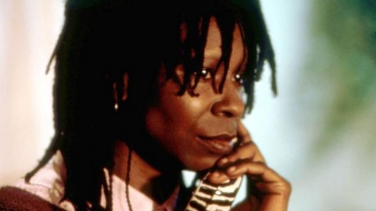 12. The Telephone / Телефонът
Реж. Рип Торн, 1988 г.
Този специфичен клон на киното не винаги разчита само на мъже в главните роли. The Telephone с Упи Голдбърг е доказателство за това и го включваме най-вече заради това му различие. Филмът показва една неуспешна актриса, която наблюдаваме сама в апартамента й в продължение на една нощ. За публика й служат домашните й любимци, включва се и крещящ съсед. Има и кратки появи на други актьори, както и различни разговори по телефона. Макар да комбинира комедия и драма в едно, The Telephone е неуспешен пример за филм с фокус върху един персонаж. Поради това няма как да ви го препоръчаме освен като пример за това "как не се прави".