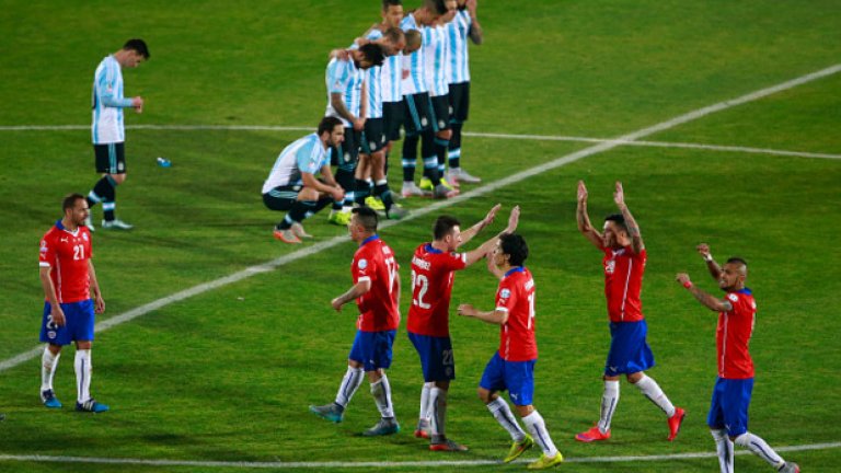 Миналогодишните финалисти Чили и Аржентина ще се срещнат още в груповата фаза на Копа Америка 2016