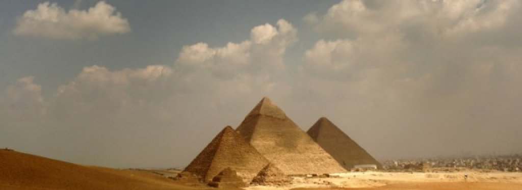 Tourism around the Great Pyramids of Giza