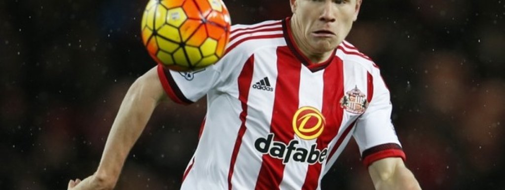 Дънкан Уотмор, Съндърланд
Уотмор е известен със своята интелигентност. Миналата година завърши икономическа специалност в университетата в Нюкасъл. Преди време бе освободен от Манчестър Юнайтед и се съсредоточи върху следването си, след което премина в Съндърланд. И Пойет, и Адвокаат разчитаха на него, но Сам Алърдайс бе мениджърът, който показва най-голяма вяра в нападателя. Бърз и умен, той може да е по-умната версия на Джейми Варди.