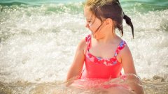 С деца на море… ето как е най-добре да се организираме за летните месеци