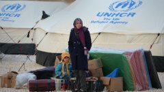 2.1 милиона сирийски бежанци са приети от съседни на Сирия страни, като 1/4 от тях са в Турция