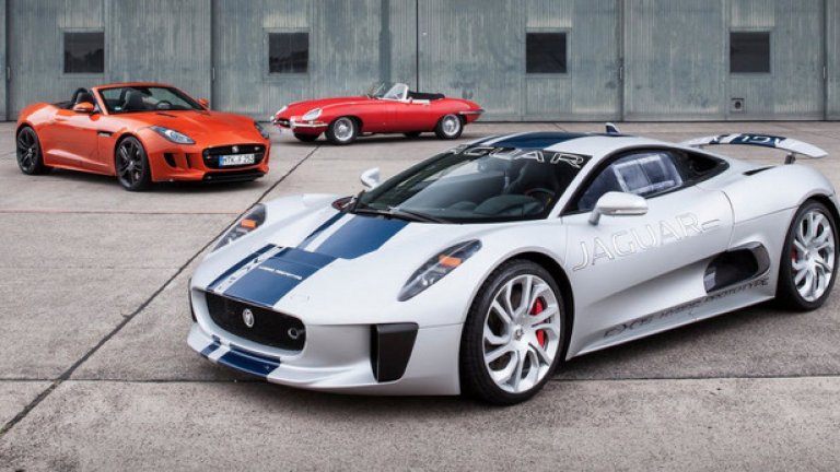 Jaguar C-X75
Проектът стартира впечатляващо, след това се превърна в хибриден автомобил с 4-цилиндров двигател. В Jaguar сглобиха няколко прототипа, но след това решиха, че няма да намерят достатъчно клиенти за колата с цена 1 милион долара и се отказаха.