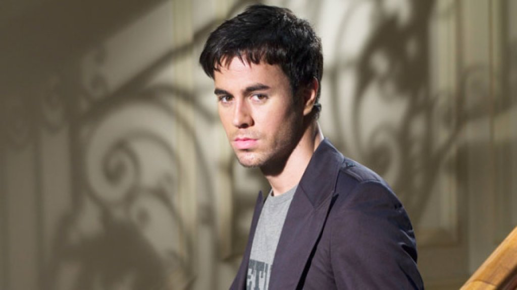 53a00dd407de3_-_cos-01-enrique-iglesias-xl