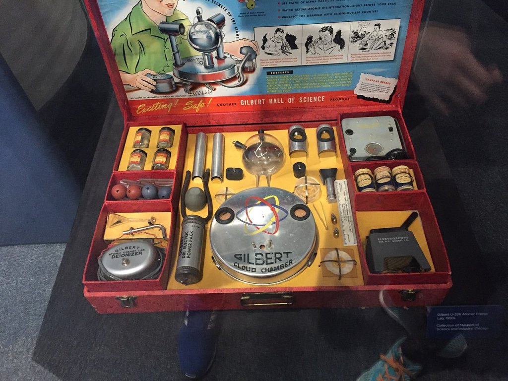 1280px-Gilbert's_Atomic_Energy_Lab
