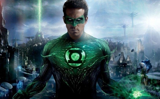 23. Зеленият фенер (Green Lantern) – 2011 г.
Загуби - $94.23 млн.
Още един тежък комиксов провал с участието на Раян Рейнолдс. Филмът излиза по кината през 2011 г. в зората на успеха на филмовата вселена на Marvel. Зеленият фенер е един от популярните герои на конкурентната издателска къща DC Comics и очакванията са, че филмът ще бъде посрещнат добре. Уви, лентата е оплюта от критиката, а публиката просто не отива да го гледа. При бюджет от $200 млн. това е един от най-скъпите комиксови бокс офис провали в историята.
