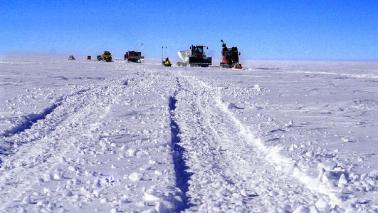 Защо всички искат парче от Антарктида