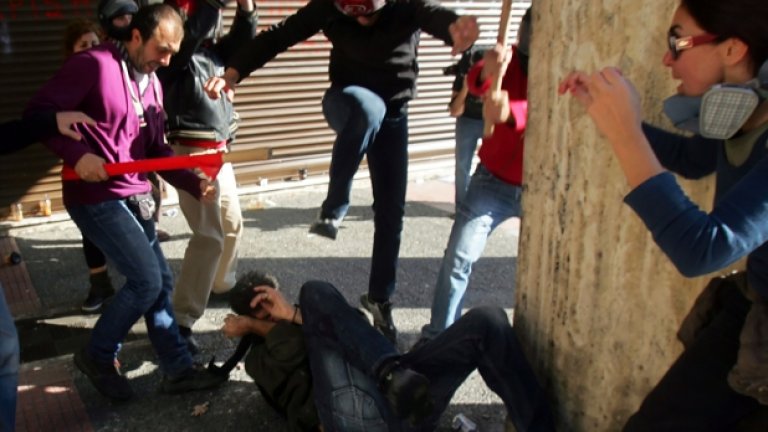 Как стачкуват гърците (фотогалерия)