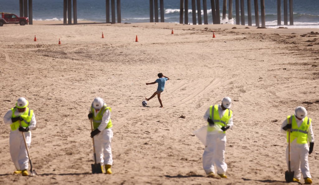 Amid Oil Spill, Californians Return To Local Beaches