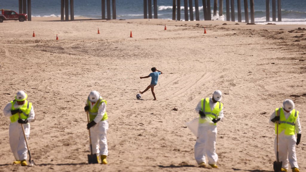 Amid Oil Spill, Californians Return To Local Beaches