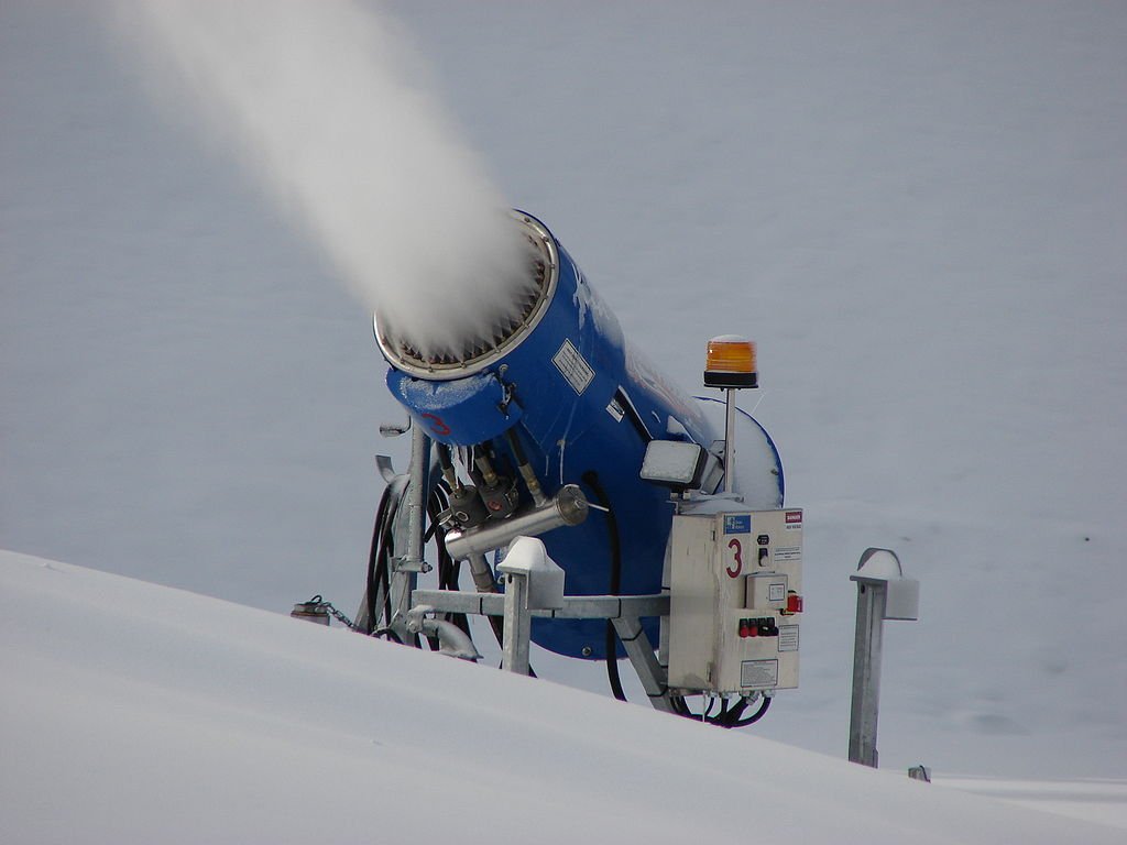 1024px-CPSnowmaker