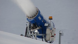 1024px-CPSnowmaker