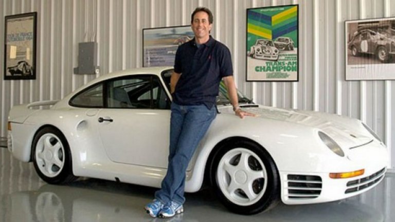 Джери Зайнфелд, Porsche 959 – 700 000 долара
Джери притежава точно 46 коли с марката Porsche. ТВ шоуто, носещо неговото име е едно от най-успешните в историята и му осигури милиони. Това може да обясни и богатата му колекция.