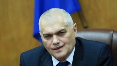 Бившият министър на вътрешните работи Валентин Радев ще оглави комисията