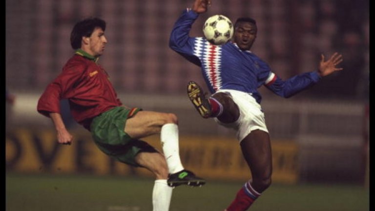 Франция 3-2 Португалия (24 януари 1996 г.)
12 години след драмата на Евро 84‘ отборите се срещнаха в приятелски мач. Франция пък беше готова да доминира световния футбол в следващите години, печелейки Световното през 1998 г., а после и Европейското през 2000 г. 
След 31 мин. Португалия водеше 2:0, но после отборният дух на френските играчи победи. Юри Джоркаеф запи два гола, а победният бе дело на Рейналд Педрос.
