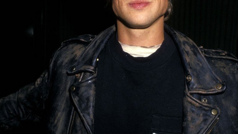 Този младеж е Брат през юни 1988 година... Вижте в галерията какво се случи с прическата му оттогава насам