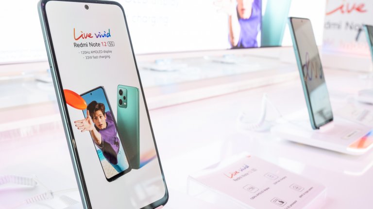 Да живееш цветно и смартфонът ти да го показва