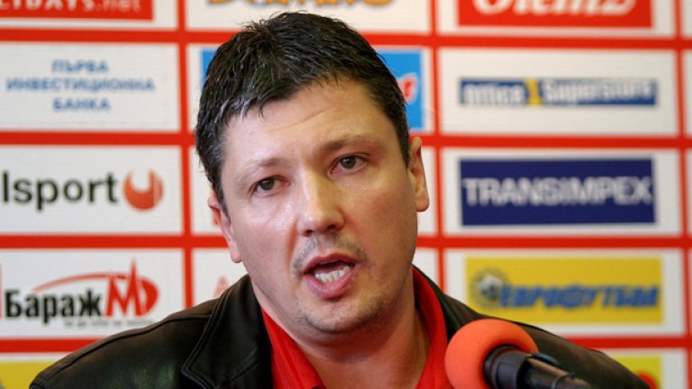 Любослав Пенев обеща "тотален" футбол - всички в атака, всички в защита