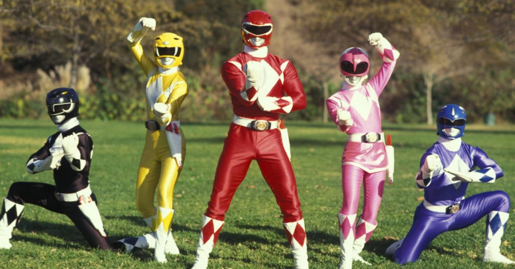 Mighty Morphin Power Rangers
Това е най-първото издание в поредицата за легендарните Пауър рейнджърс, което дава началото на истински културен феномен. Излиза през 1993 година като американска адаптация по японски сериал и мигновено се превръща в един от най-популярните франчайзи, ориентирани към деца. 
Център на всичко, разбира се, са бойните умения на рейнджърите, които са изиграни от актьори с истински опит в бойните изкуства.