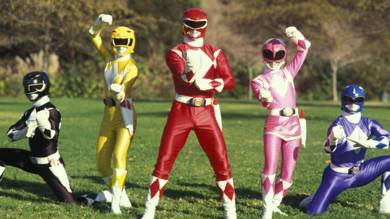 Mighty Morphin Power Rangers
Това е най-първото издание в поредицата за легендарните Пауър рейнджърс, което дава началото на истински културен феномен. Излиза през 1993 година като американска адаптация по японски сериал и мигновено се превръща в един от най-популярните франчайзи, ориентирани към деца. 
Център на всичко, разбира се, са бойните умения на рейнджърите, които са изиграни от актьори с истински опит в бойните изкуства.