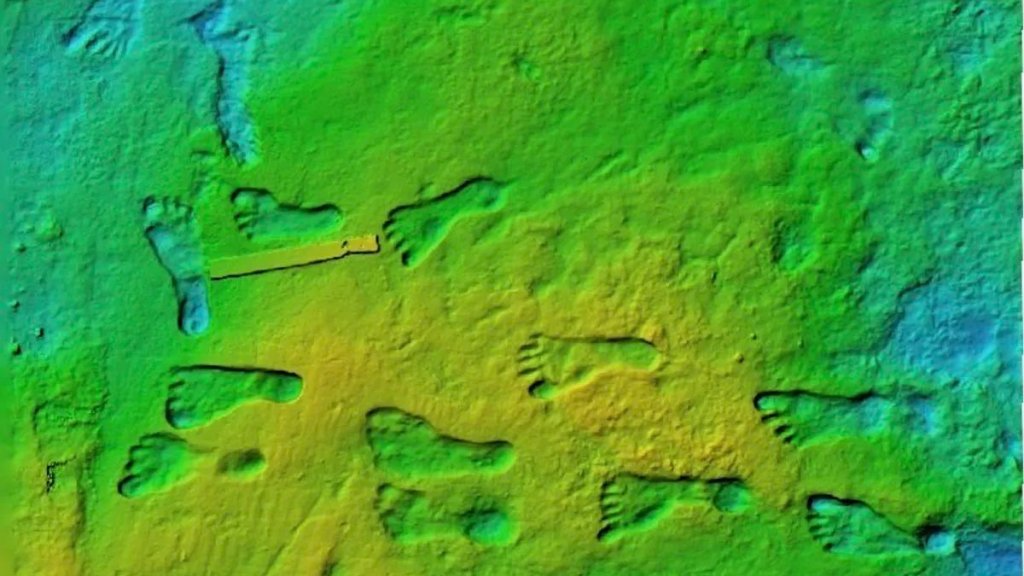 false-color-image-of-footprints-l