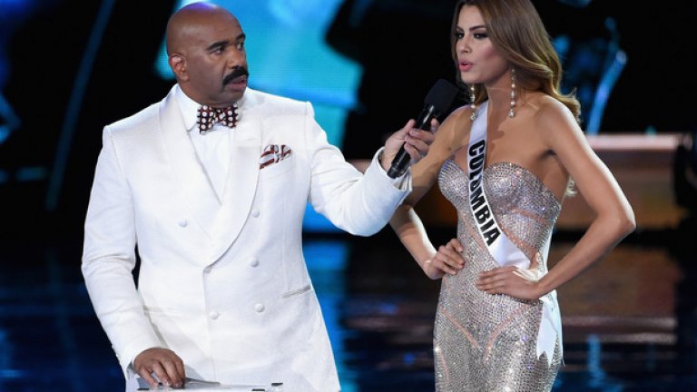 Водещият Стив Харви, който е известно американско телевизонно лице, направи гаф като обяви името на колумбийката Ариадна Гутиерес Аревало за "Мис Вселена" 2015 вместо това на филипинската красавица Пиа Алонсо Вурцбах