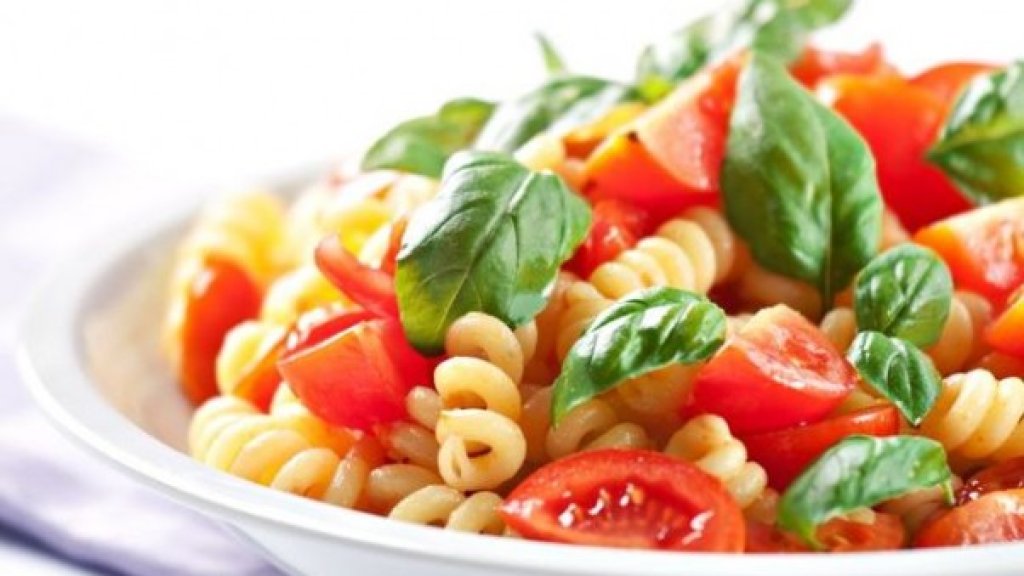 Pasta-with-Tomatoes-and-Basil-602x451