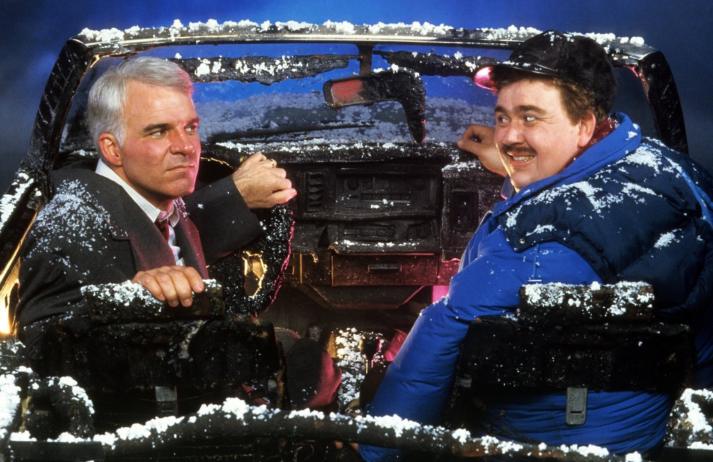 Самолети, влакове и автомобили (1987): щурото пътуване на рекламиста Нийл Пейдж към така бленуваната пуйка на деня на благодарността е едно от най-забавните пътешествия, които може да видите на екран