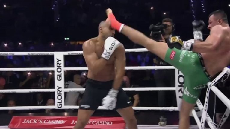 Поляк оцеля след три нокдауна, след което нокаутира Бадр Хари (видео)