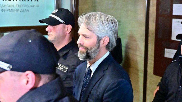 На днешното заседание съпругата на Коцев заяви, че се налага спешно да отпътува за операция в Германия