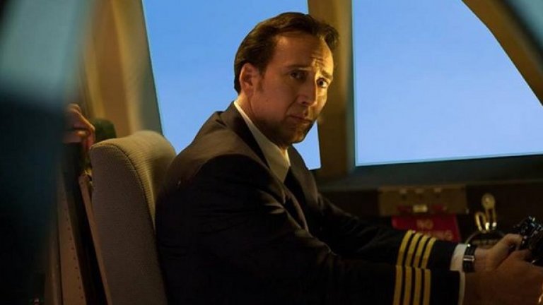 "Изоставени"
Човек би си помислил, че филмовата адаптация с Никълъс Кейдж по мега-религиозните книги на Тим ЛаХей поне трябва да мине в категория "толкова зле, че чак е добре". 
Нищо подобно. Просто е ужасен, плосък и безсмислен филм. Кейдж сигурно дължи много пари, защото иначе няма друго обяснение за забъркването му в тази продукция.