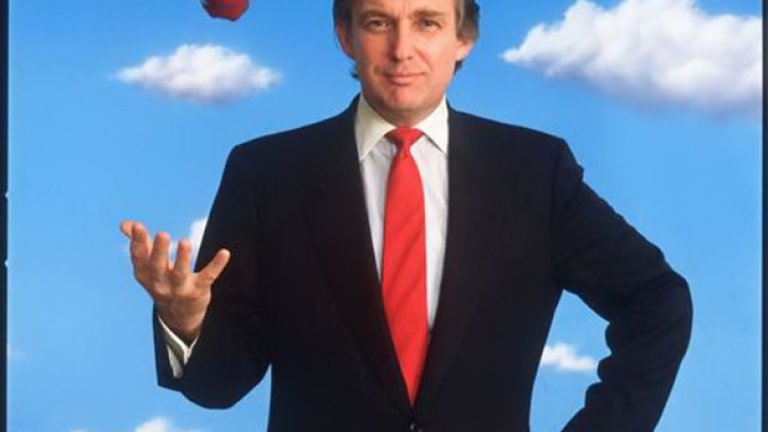 Снимката е направена през 1989 г. от фотографа Майкъл О'Брайън, като показва как Доналд Тръмп подхвърля ябълка в ръката си. Символът е препратка към кариерата му в бизнеса с недвижими имоти в родния му Ню Йорк - т.нар. "Голяма ябълка".

