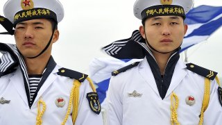 Chinese_sailors_qingdao