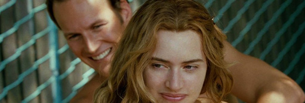 Кейт Уинслет в "Малки деца" (Little Children, 2006)
Всички трябва да се молим да не живеем в предградието от филма. Скука, желание за нещо по-интересно и вълнуващо изпълва дните на героите. Докато в един момент ежедневието им скроява номер и те се забъркват в отношения и действия, които не могат да обяснят на никого. Актьорската игра е много добра, особено тази на Кейт Унслет, която винаги е умеела да създава проитиворечиви, романтични образи. В случая това й носи номинация за "Оскар" 2006.