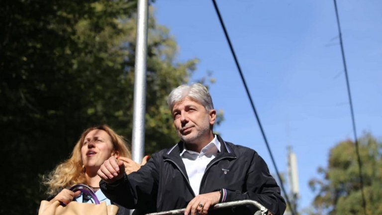 Бившият министър все още е в ареста заради водната криза в Перник