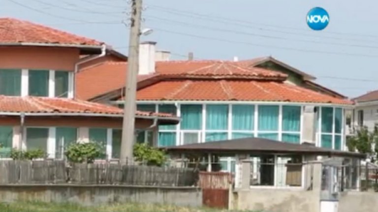 Акцията в Игнатиево е по разследване за джебчийска схема с "чадър" от МВР