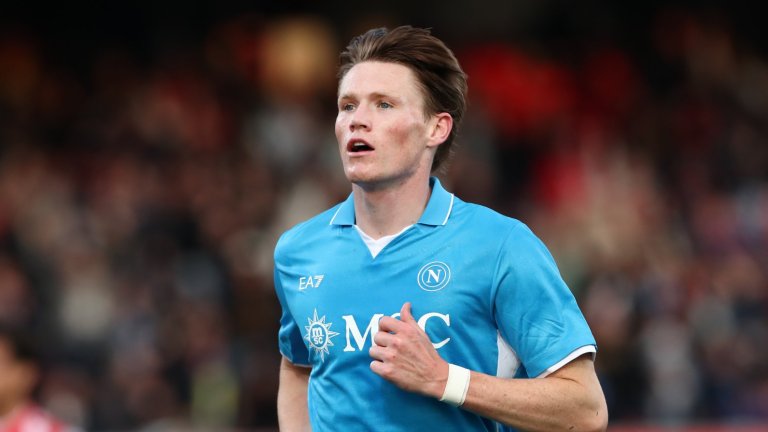 Наполи се изравни с Интер и продължава борбата си за Скудетото