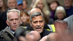 Оскарите се движат в грешна посока, смята Клуни