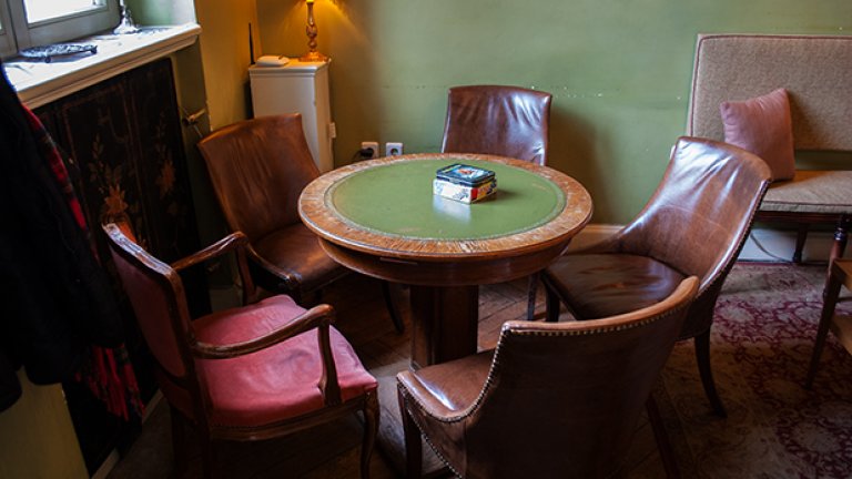 "Каркасон" е едно от местата, на които може да се играят настолни игри