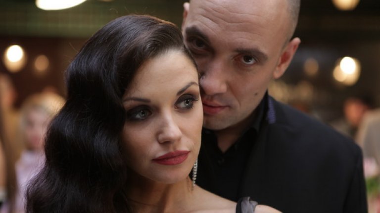Снима и българските ленти „Love.net", „Стъклената река" и „Цахес"