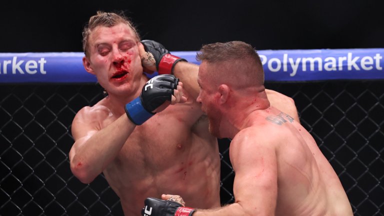 Брутален двубой в UFC и загуба за фаворита (видео)