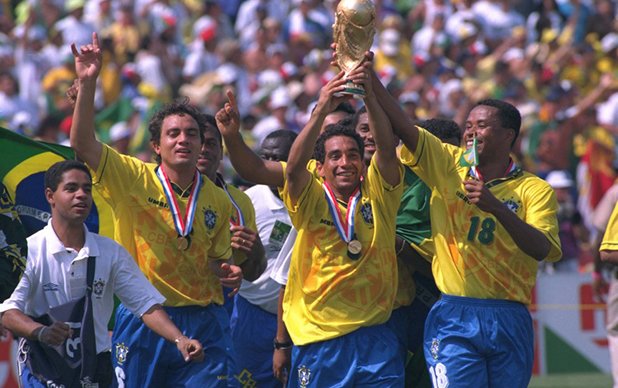 3. Шампион, САЩ, 1994
Водени от Карлос Алберто Парейра и с Бебето, Дунга, Ромарио и останалите магьосници, Бразилия триумфира точно преди 20 години на първенството в САЩ, към което и ние изпитваме сантименти. На финала "селесао" победи Италия след дузпи.