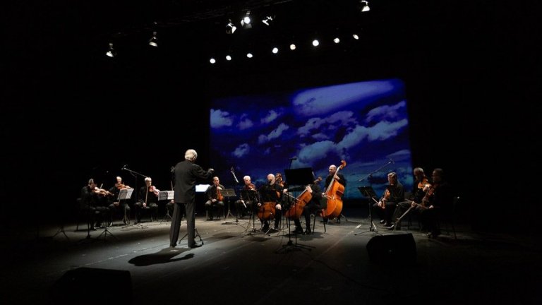 Кадър от "Песента на ветровете"