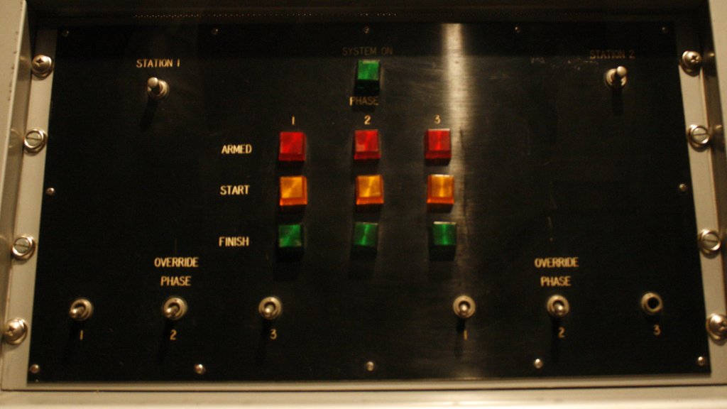 National_Museum_of_Crime_and_Punishment_-_Delaware_lethal_injection_machine_(2868729627)