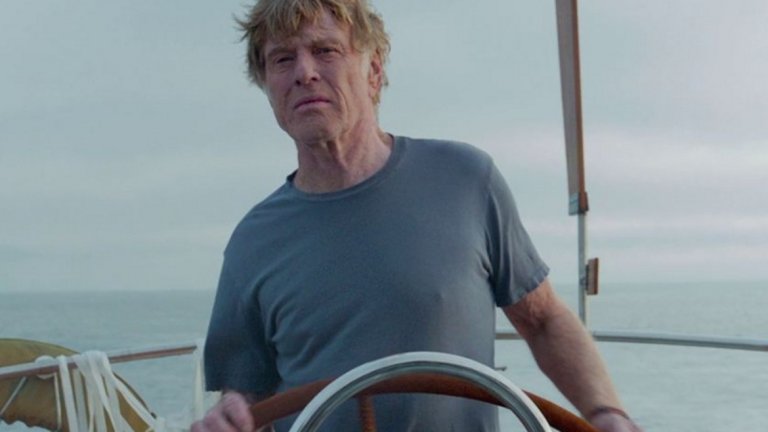 3. All is Lost / Всичко е загубено
Реж. Джей Си Чандър, 2013 г.
Легендата Робърт Редфорд играе безименен моряк, който се събужда насред океана, а лодката му се пълни с вода след инцидент. Без възможност да се свърже със света и без навигация, той трябва да намери начин да оцелее при условие, че наближава тропическа буря. И тъй като това е Редфорд, ясно е, че той може да задържи вниманието на зрителите и без помощта на други актьори дори на 77.