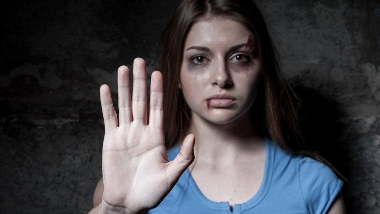 За първите 6 месеца на 2023 г. в МВР са получени 1950 заповеди за защита от домашно насилие