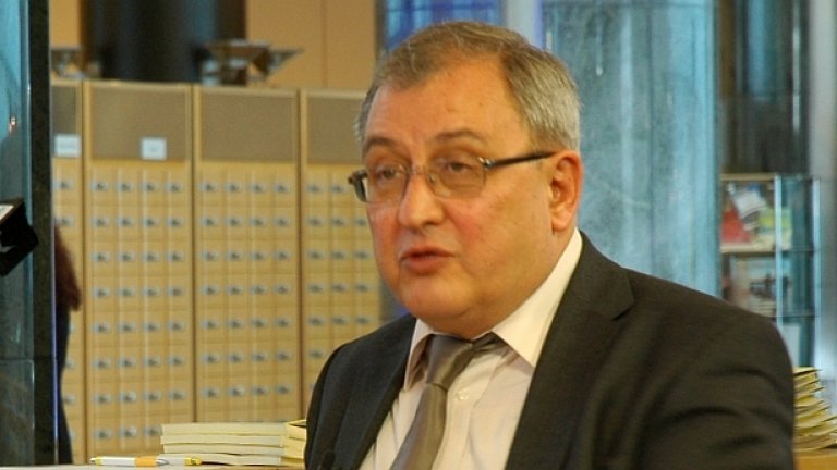 Бившият главен преговарящ на България с ЕС Владимир Кисьов е кандидат-кмет на столицата от страна на СДС