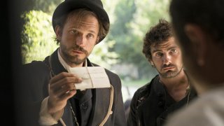 “Възвишение”
Филмът е екранизация на едноименния роман на Милен Русков. Действието му се развива през 1872 г., когато Димитър Общи и сподвижниците му извършват Арабаконашкия обир. Главните герои са двама от неговите сподвижници - Гичо и Асенчо, които са натоварени със задачата да намерят Васил Левски и лично да му предадат писмо от Димитър Общи. Търсенето на Апостола се превръща в едно трагикомично приключение, пълно с предателства и нюанси на революция. Самият филм е изключително интересен и лишен от всякакви ореоли поглед към борците за национално освобождение.